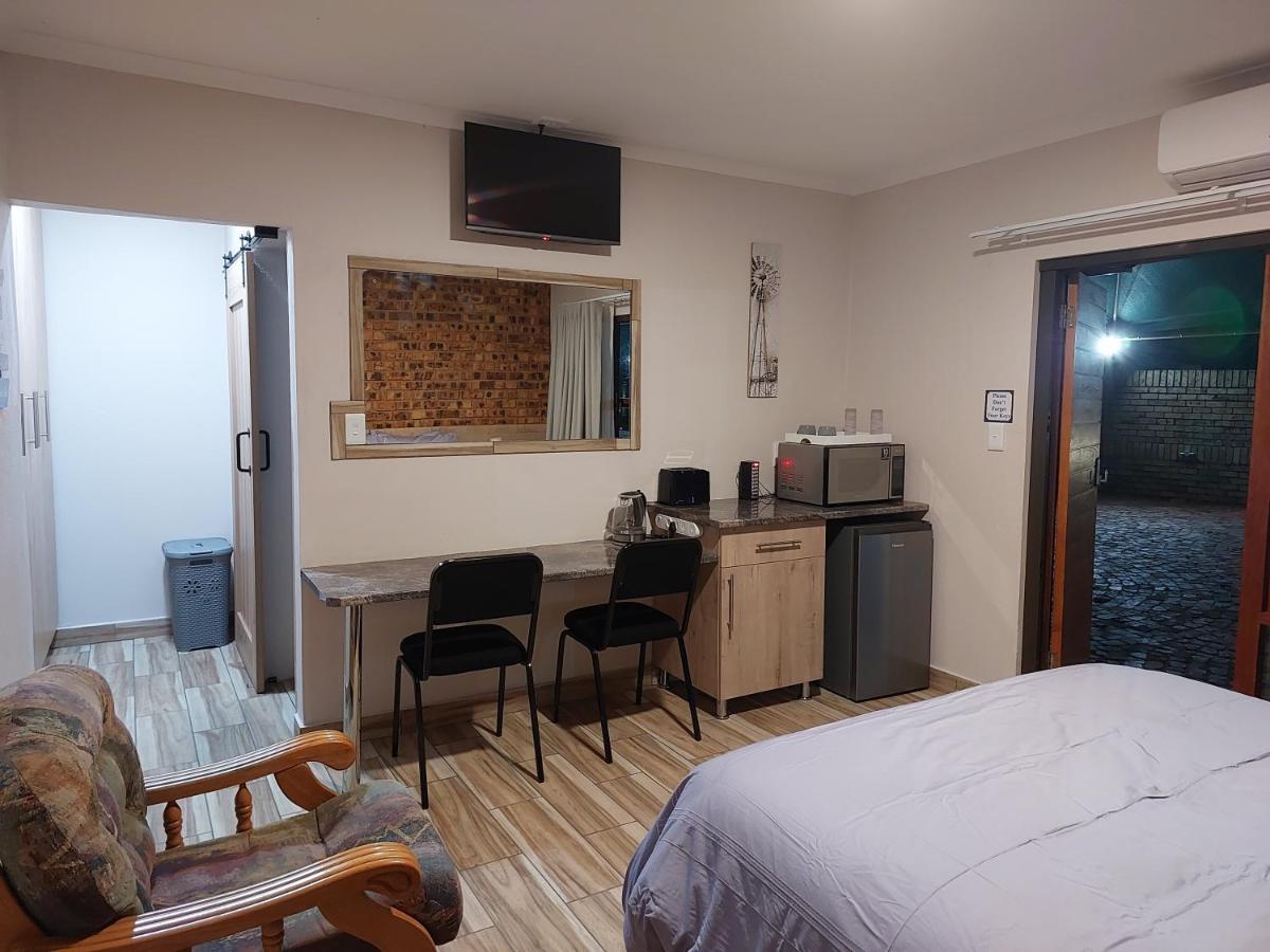 Twins Guest House Astoni 范德拜尔帕克 客房 照片