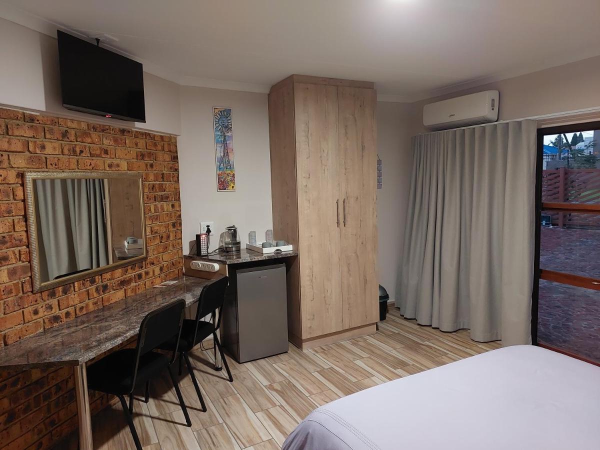 Twins Guest House Astoni 范德拜尔帕克 客房 照片
